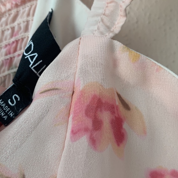 Kendall + Kylie Floral Corset like Crop Top White Pink Ruffles Sleeves S - Picture 5 of 7